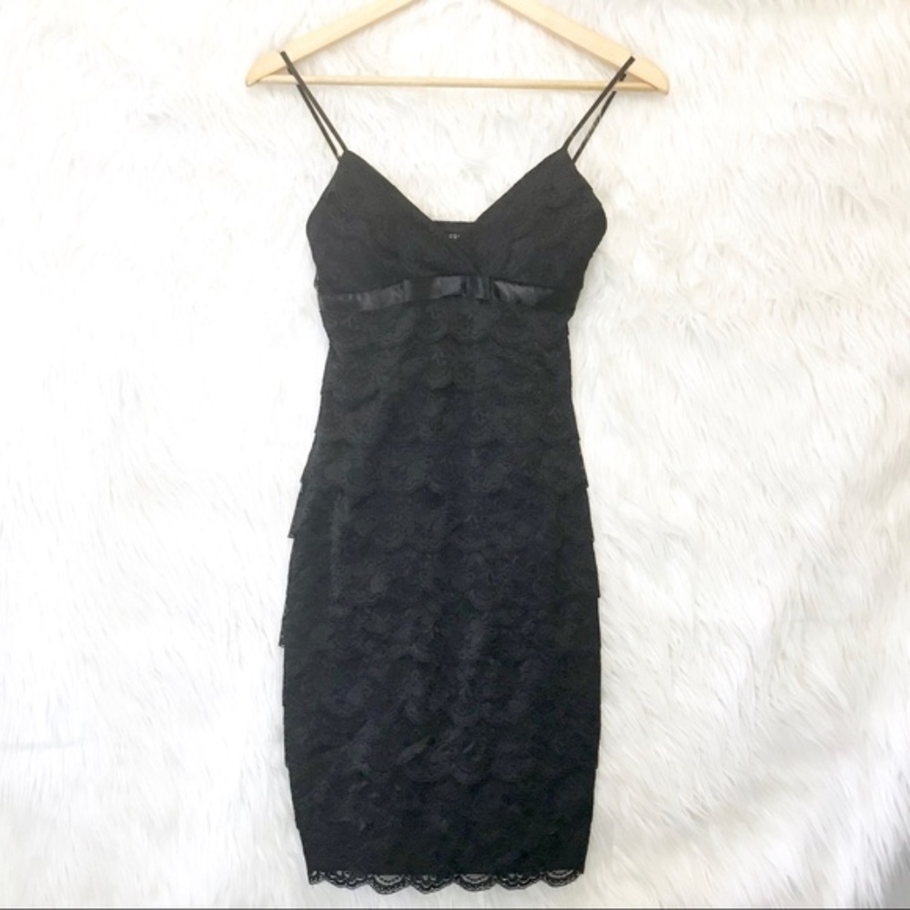 B. Darlin bow layer lace dress 3/4 - Picture 3 of 8